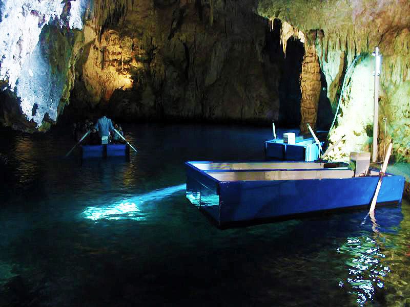 南イタリアの聖なる秘境！アマルフィ海岸「エメラルドの洞窟」で感じる神秘の世界