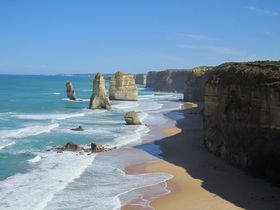 オーストラリアの「グレート オーシャン ロード」へ、世界一美しい海辺のドライブに出かけよう！