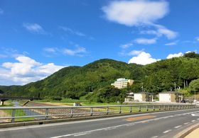 5̓߂ISuØazevŕCŐLTlC