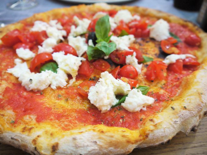 ピザはモッツァレラチーズたっぷりのDOPシリーズを