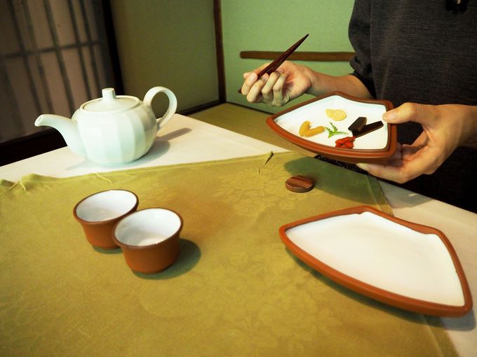 漢方薬膳懐石は、お茶からスタート