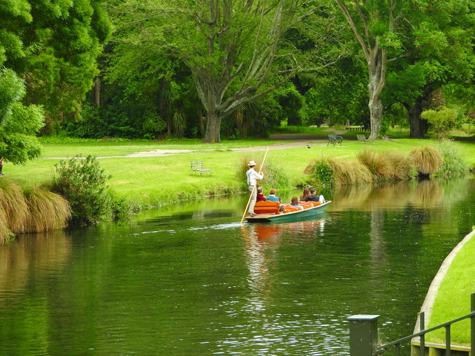 �X�ɃG�C�{����ŕK�����I�X�X���̃V�[��