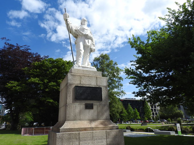 �G�C�{����A3�����̃��j�������g