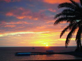 �n�C�N���X�̃��]�[�g�z�e�� ����u�U�E�u�Z�i�e���X�v���ґ�ȋx�����I�̋L���T���l�C��