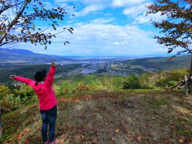 妙高市「鳥坂城」身体を動かし歴史の息吹を感じる山城ハイキング
