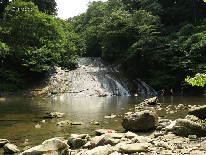 有名な粟又の滝を含む「滝めぐりコース」