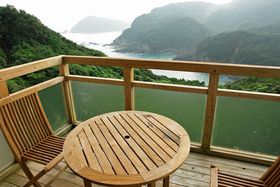 �썑�̐��C���E�b�h�f�b�L�Ŗ��i�A���m�u�x�����[�t�匎�v�̋L���T���l�C��