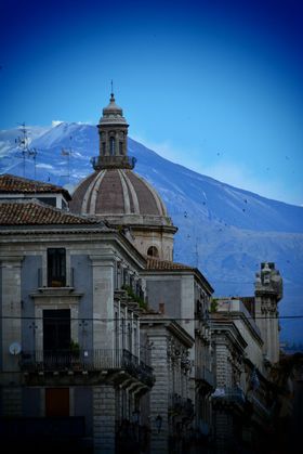 �G�g�i�R�ɕ����ꂽ���E��Y�̊X�E�V�`���A���J�^�[�j�A�ŃC�^���A���o���b�N�ɐG���̋L���T���l�C��