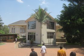 100���l���s�E���ꂽ�u�������_��s�E�v�̋L�����c���S�̏ꏊ�B�̋L���T���l�C��