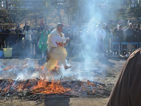 年の初めは火渡りから！東京・秋川「西福寺」で身体を清め無病息災を祈ろう