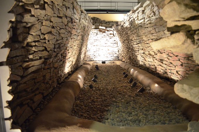 竪穴式石室は日本最大規模