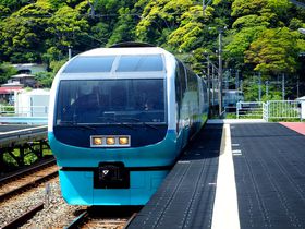 �u�X�[�p�[�r���[�x��q�v�O���[���ԂŁA�ɓ����c�܂Ńv�`�Z���u���I�̋L���T���l�C��