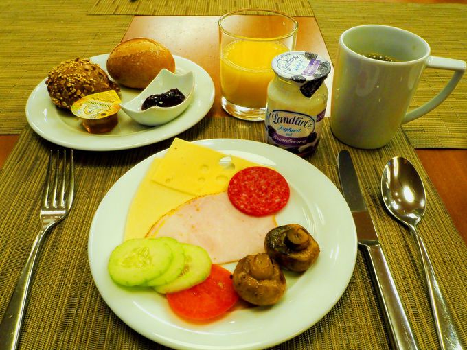 ���H�u�b�t�F�ŁA�h�C�c�̒���̌�