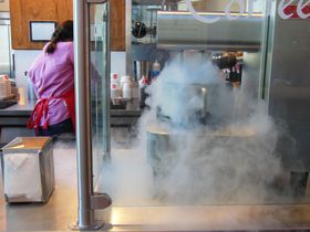 �T���t�����V�X�R�ŐV���A�C�X�N���[���Ό��I���������VS����Ԃ̋L���T���l�C��