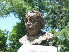 ēC݂̑wXIvXgw̗jƃA[g̋LTlC