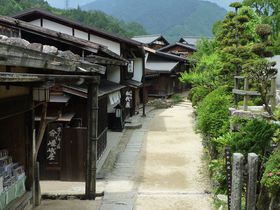 江戸時代の町並みが残る「妻籠宿」は早朝や夕方の風景が最高！