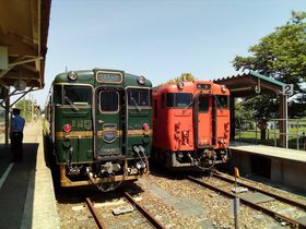 �ό���ԁu�ׂ���񂽁v�ɏ���ĖK���x�R�E�����̎R���؂̋L���T���l�C��