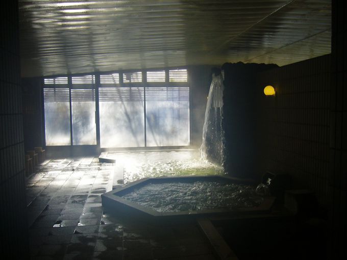 男女の縁を取り持つ露天のお見合い風呂「中尾山温泉 松仙閣」