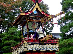 岐阜・秋の高山祭(八幡祭)は歴史と伝統あふれる美祭の舞台