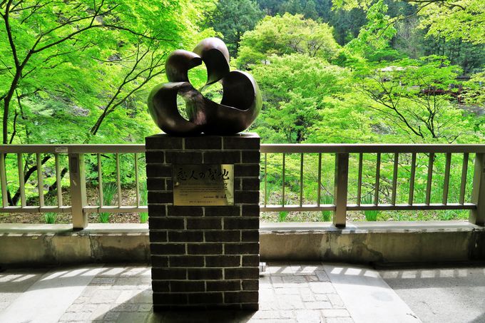 日本三名瀑のひとつ、ダイナミックな「袋田の滝」