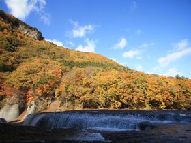 「吹割の滝」は群馬の名紅葉スポット！渓谷美と紅葉のコラボを