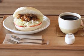 �D�y�̃Q�X�g�n�E�X�u�߂��܂��T���h�X�v�Ō}����u�₩�Ȓ��̋L���T���l�C��