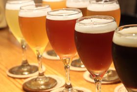 �D�y�ŃN���t�g�r�[���̉��[���ɏo��I�u���Ƒ��zBREWING�v�̋L���T���l�C��