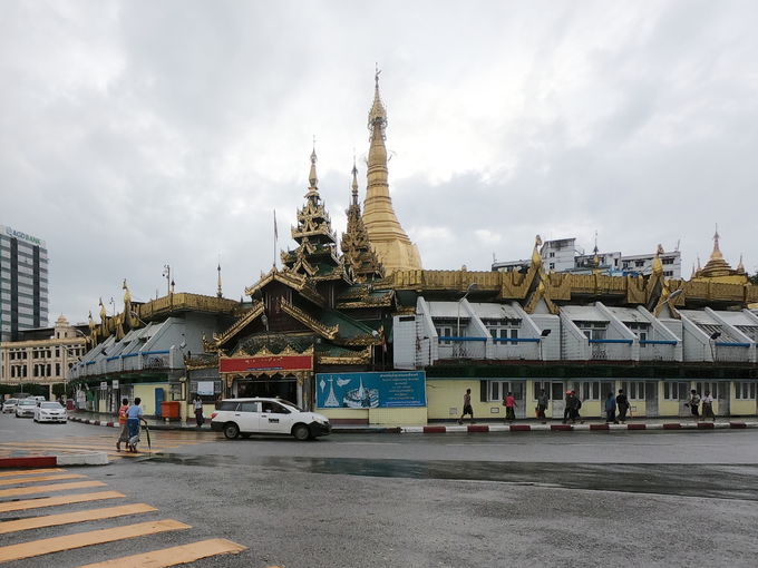 観光初日：ヤンゴンの名所へ