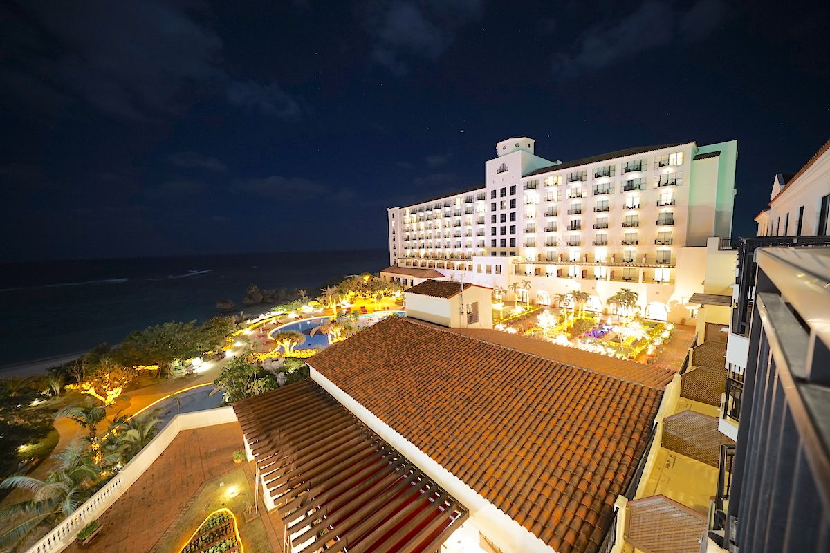 「ホテル日航アリビラ」は沖縄リゾートの王道！