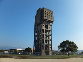 福岡空港からわずか20分！圧巻の廃墟「旧志免鉱業所竪坑櫓」