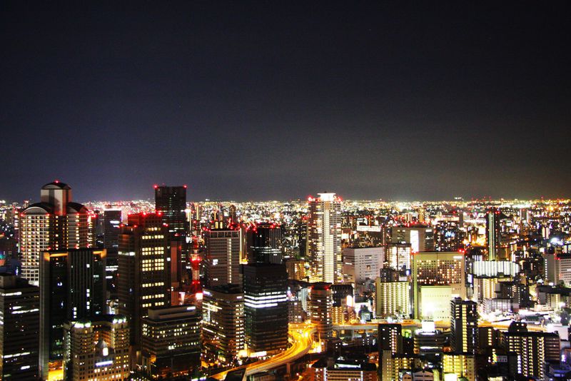 地上173mの空中散歩！大阪 空中庭園展望台でロマンチック夜景デートを楽しむヒント
