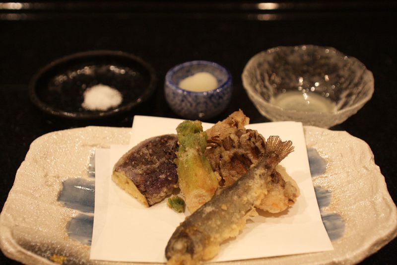 カラリと揚げた天ぷらはサックサク