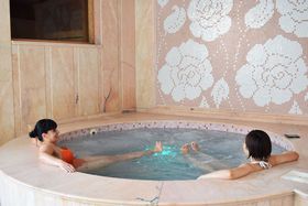 ~lLxȉŋɏSPAXeCISpa Club CentralEqT̋LTlC