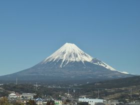 新幹線から「富士山」みたい！座席・時間・撮影ポイント徹底解説！