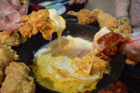 ���t�H���f����UFO�`�L���̂��܂��ɔ���I���E�s��^�b�J���r�̋L���T���l�C��