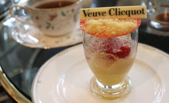 �Ă𖞋i�ł���X�C�[�c