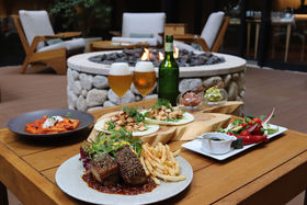 ���s�ŐX���]�[�g�C���ȃr�A�K�[�f���IGOOD NATURE HOTEL KYOTO�̋L���T���l�C��