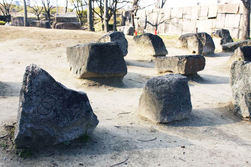 大阪城のツウな観光スポットめぐり！歴史を感じるなら石垣と刻印石に注目！