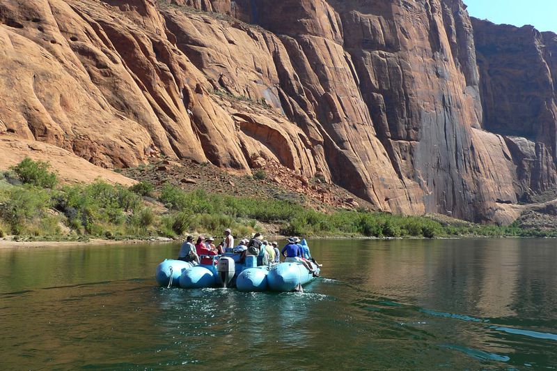 世界遺産グランドキャニオンを作ったコロラド川で川下り体験はいかが？