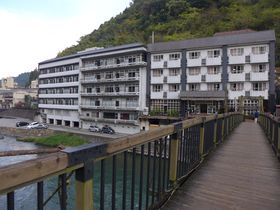 �苴��n���čs���I�啪���V��������u���V�t�v�͌���|�������̂����������̋L���T���l�C��