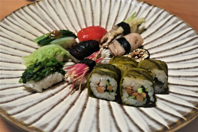 �r�W�l�X�z�e���ɔ��܂��ė[�H�͊O�ɏo�����悤�I