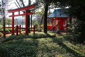 �L�d�̕����G�ɕ`���ꂽ�i���n�I���� �����r�����ŗ��̈̐l�̎j�ՂƓ`��������̋L���T���l�C��