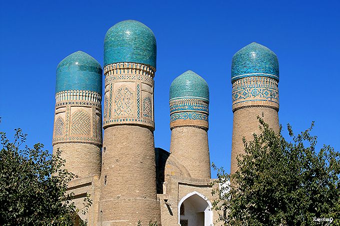 貴重なイスラム建築の宝庫！ウズベキスタンの世界遺産ブハラの名所巡り