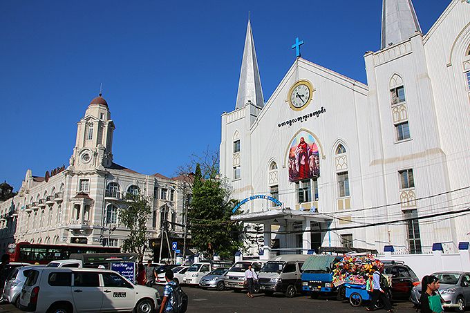 ヤンゴンの中心地スーレー
