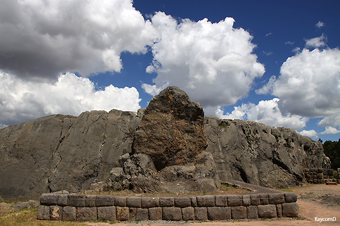 インカ文明のジグザグの遺跡「サクサイワマン」と「ケンコー」