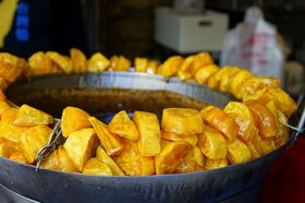 ��p�E�Ë`�u�����H��s�v�t�߂̐l�C�������ߗL���X�S�I�̋L���T���l�C��