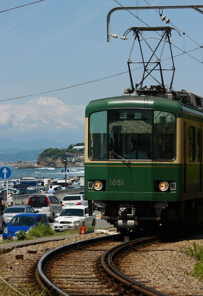 鉄道マニア必見 江ノ電の100年 ケース付き 状態良 - 本