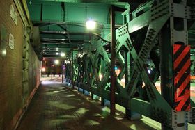 �����s�S�Łu�H�ׂ�E�ς�v��̌��ł��郌�g���X�|�b�g�܂Ƃ߂̋L���T���l�C��