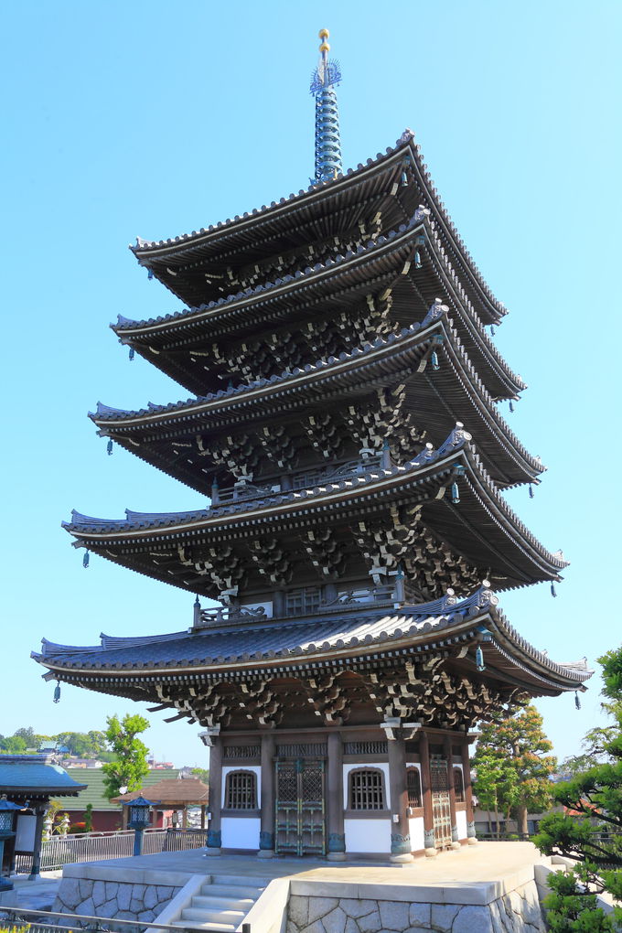 丘陵部の住宅街に五重塔 インパクトが凄い川崎 香林寺 神奈川県 Lineトラベルjp 旅行ガイド