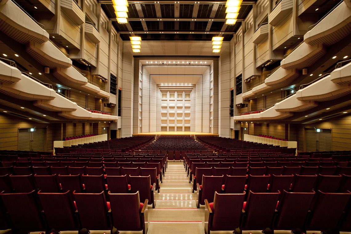 世界屈指のコンサート、オペラ、バレエを上演「オーチャードホール」